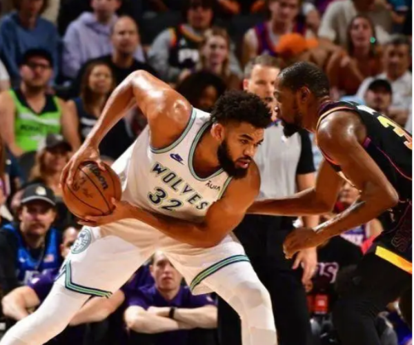 Durant Booker ghi được 90 điểm, Suns kết thúc chuỗi trận thua của họ